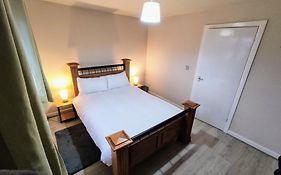 High Rigg House Bradford - Luxury Accomodation With Private Parking