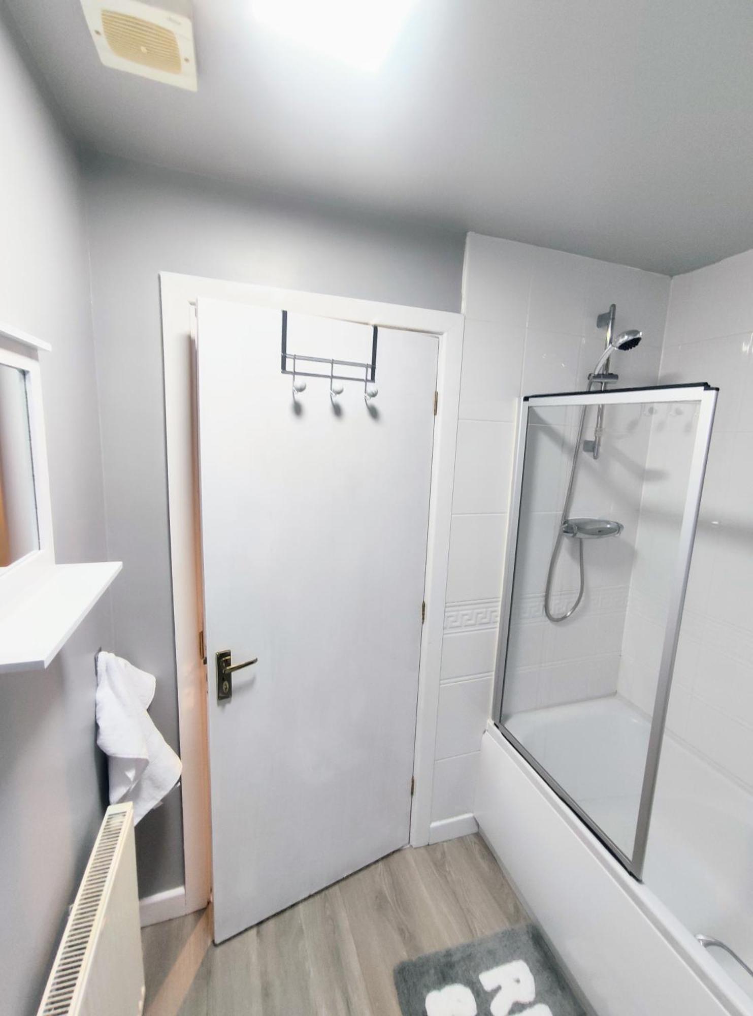 High Rigg House Bradford - Luxury Accomodation With Private Parking Idle Exterior photo